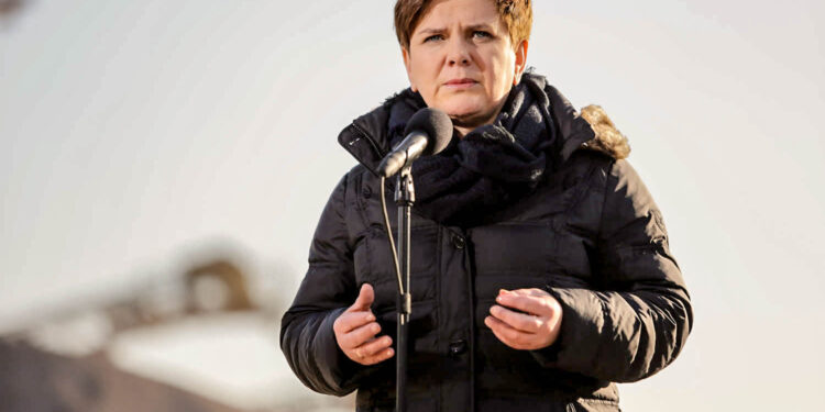 29.1.2016 Kopalnia Jaźwica. Premier Beata Szydło i Minister Sprawiedliwości Zbigniew Ziobro z wizytą w kopalni Jaźwica. / Wojciech Habdas / Radio Kielce