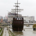 12.11.2016 Skopje. Macedonia. Centrum miasta. Statek restauracja. / Jarosław Kubalski / Radio Kielce