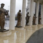 12.11.2016 Skopje. Macedonia. Centrum miasta. Figury muz. / Jarosław Kubalski / Radio Kielce