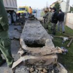 15.11.2016 Radomice. Fragmenty podwozia transportera niemieckiego z czasów II Wojny Światowej / Wojciech Habdas / Radio Kielce