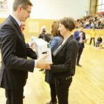 15.11.2016 Kielce. Ponad 100 szkół odebrało sprzęt do dziecięcej piłki ręcznej / Wojciech Habdas / Radio Kielce