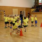 15.11.2016 Kielce. Ponad 100 szkół odebrało sprzęt do dziecięcej piłki ręcznej / Wojciech Habdas / Radio Kielce