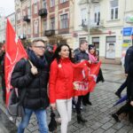 19.11.2016. Przemarsz wolontariuszy zainaugurował 16. edycję "Szlachetnej paczki" / Wojciech Habdas / Radio Kielce