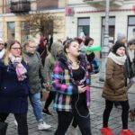 19.11.2016. Przemarsz wolontariuszy zainaugurował 16. edycję "Szlachetnej paczki" / Wojciech Habdas / Radio Kielce