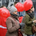 19.11.2016. Przemarsz wolontariuszy zainaugurował 16. edycję "Szlachetnej paczki" / Wojciech Habdas / Radio Kielce