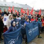 19.11.2016. Przemarsz wolontariuszy zainaugurował 16. edycję "Szlachetnej paczki" / Wojciech Habdas / Radio Kielce