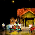 20.11.2016 Kielce. Wieczór z Muzyką Ludową w KCK. Zespół Pieśni i Tańca Morawica / Wojciech Habdas / Radio Kielce