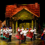 20.11.2016 Kielce. Wieczór z Muzyką Ludową w KCK. Zespół Pieśni i Tańca Morawica / Wojciech Habdas / Radio Kielce