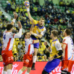 23.11.2016 Kielce. Vive Tauron Kielce pokonał po dogrywce Azoty Puławy w meczu 12. kolejki PGNiG Superligi piłkarzy ręcznych 39:38 / Wojciech Habdas / Radio Kielce