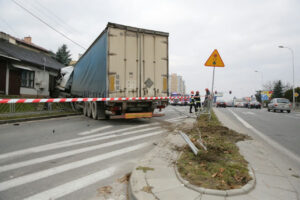 Kielce. Wypadek na ulicy Sandomierskiej (24 listopada 2016 r.) / Wojciech Habdas / Radio Kielce