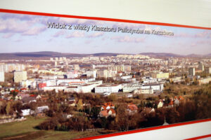24.11.2016 Kielce. „Tak jest - fotopanoramy kieleckie” autorstwa Tadeusza Józefa Matuszaka w MDK / Wojciech Habdas / Radio Kielce