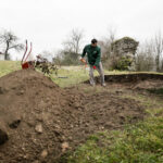 24.11.2016 Szydłów. Archeolodzy prowadzą prace w okolicy Synagogi. / Wojciech Habdas / Radio Kielce