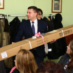 28.11.2016 Kielce. Finał konkursu "Pomóżmy dzieciom spędzić szczęśliwie wakacje". Wyróżnienie otrzymał m.in. Teatr Lalki i Aktora "Kubuś" w Kielcach / Wojciech Habdas / Radio Kielce