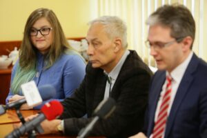28.11.2016. Samorząd województwa przekaże w tym roku stypendia dla 39 Polaków i osób polskiego pochodzenia ze Wschodu / Wojciech Habdas / Radio Kielce
