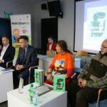 29.11.2016. Najmłodsi podróżnicy otrzymali przewodnik turystyczny po województwie świętokrzyskim / Wojciech Habdas / Radio Kielce