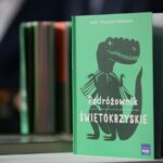 29.11.2016. Najmłodsi podróżnicy otrzymali przewodnik turystyczny po województwie świętokrzyskim / Wojciech Habdas / Radio Kielce