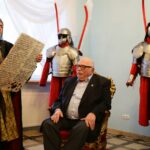 30.11.2016 Chęciny, Wręczenie tytułu Honorowego Obywatela Chęcin reżyserowi Jerzemu Hoffmanowi / Wojciech Habdas / Radio Kielce