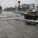 Ślisko na drogach i chodnikach regionu (8 grudnia 2016) / Wojciech Habdas / Radio Kielce