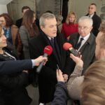 Wiceminister Piotr Gliński na wernisażu wystawy Fair Building (9 grudnia 2016) / Włodzimierz Batóg / Radio Kielce