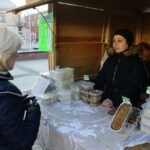 Jarmark Bożonarodzeniowy na kieleckim Rynku (17 grudnia 2016) / Wojciech Habdas / Radio Kielce