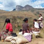 Muzyczne Podróże Przez Świat. Madagaskar (10 grudnia 2016) / Prof. Danuta Rasała / Radio Kielce