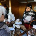 Jarmark Bożonarodzeniowy na kieleckim Rynku (17 grudnia 2016) / Wojciech Habdas / Radio Kielce