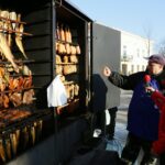 Jarmark Bożonarodzeniowy na kieleckim Rynku (17 grudnia 2016) / Wojciech Habdas / Radio Kielce