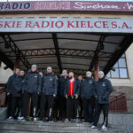 Radio Kielce. Szczypiorniści śpiewali kolędy (17 grudnia 2016) / Piotr Michalski / Radio Kielce