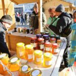 Jarmark Bożonarodzeniowy na kieleckim Rynku (17 grudnia 2016) / Wojciech Habdas / Radio Kielce