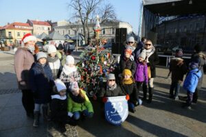 Jarmark Bożonarodzeniowy na kieleckim Rynku (17 grudnia 2016) / Wojciech Habdas / Radio Kielce