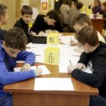 Kielce. Uczniowie gimnazjum nr 7 piszą listy Amnesty International (1 grudnia 2016) / Jarosław Kubalski / Radio Kielce