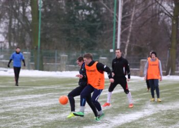 Turniej Sylwestrowy. Mecz Wicher Miedziana Góra - Gród Ćmińsk juniorzy (28 grudnia 2014) / Kamil Król / Radio Kielce