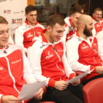 Radio Kielce. Szczypiorniści śpiewali kolędy (17 grudnia 2016) / Piotr Michalski / Radio Kielce