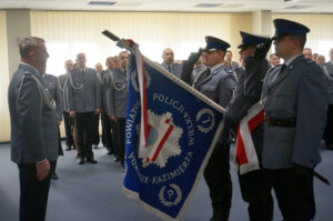 Kielce. Uroczyste wprowadzenie komendantów powiatowych policji (16 grudnia 2016) / Wiktor Dziarmaga / Radio Kielce