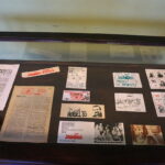 12.12.2016 Kielce. Wernisaż wystawy dotyczącej stanu wojennego w regionie świętokrzyskim i śpiewanie pieśni w WDK. / Wiktor Dziarmaga / Radio Kielce