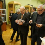 12.12.2016 Kielce. Wernisaż wystawy dotyczącej stanu wojennego w regionie świętokrzyskim i śpiewanie pieśni w WDK. / Wiktor Dziarmaga / Radio Kielce