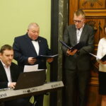 12.12.2016 Kielce. Wernisaż wystawy dotyczącej stanu wojennego w regionie świętokrzyskim i śpiewanie pieśni w WDK. / Wiktor Dziarmaga / Radio Kielce