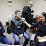 12.12.2016 Kazimierza Wielka. Terenowe studio Radia Kielce. "Choinka pod choinkę". / Jarosław Kubalski / Radio Kielce