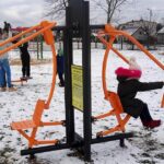 29.12.2016 Ostrowiec. Plac zabaw przy Publicznej Szkole Podstawowej w Denkowie / Radio Kielce