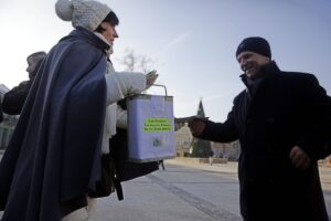 05.12.2016 Kielce. Zupa wsparcia dla Towarzystwa Pomocy imienia świętego Brata Alberta. / Jarosław Kubalski / Radio Kielce