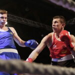 09.12.2016 Chęciny. IV Międzynarodowy Memoriał Bokserski im. Leszka Drogosza. Walka Bartosz Gołębiewski KKB Rush (czerwony) - Michael Nevin Irlandia. / Jarosław Kubalski / Radio Kielce