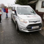 10.12.2016 Ożarów. Szlachetna Paczka od pracowników TVP3 Kielce i Radia Kielce dla rodzeństwa Krystiana i opiekującej się nim Pauliny. / Jarosław Kubalski / Radio Kielce