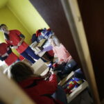 10.12.2016 Ożarów. Szlachetna Paczka od pracowników TVP3 Kielce i Radia Kielce dla rodzeństwa Krystiana i opiekującej się nim Pauliny. / Jarosław Kubalski / Radio Kielce