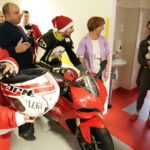 11.12.2016 Kielce. Motocykliści odwiedzili z prezentami  pacjentów w szpitalu dziecięcym. / Jarosław Kubalski / Radio Kielce