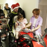 11.12.2016 Kielce. Motocykliści odwiedzili z prezentami  pacjentów w szpitalu dziecięcym. / Jarosław Kubalski / Radio Kielce