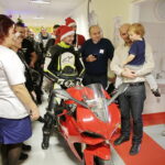 11.12.2016 Kielce. Motocykliści odwiedzili z prezentami  pacjentów w szpitalu dziecięcym. / Jarosław Kubalski / Radio Kielce