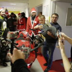 11.12.2016 Kielce. Motocykliści odwiedzili z prezentami  pacjentów w szpitalu dziecięcym. / Jarosław Kubalski / Radio Kielce