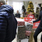 11.12.2016 Kielce. Szlachetna Paczka. Magazyn w LO im. C.K Norwida. / Jarosław Kubalski / Radio Kielce