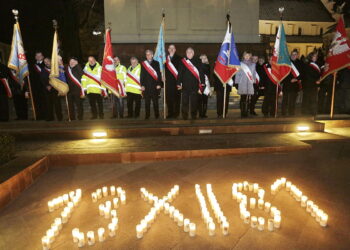 13.12.2016 Kielce. Uroczystości w 35 rocznicę wprowadzenia stanu wojennego w Polsce. / Jarosław Kubalski / Radio Kielce