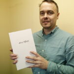 15.12.2016 Ostrowiec Świętokrzyski. "Choinka pod choinkę". Gośćmi w studiu byli Agnieszka Rogalińska, prezes Agencji Rozwoju Lokalnego i Wojtek Mazan ze stowarzyszenia kulturotwórczego z prezentami. / Jarosław Kubalski / Radio Kielce